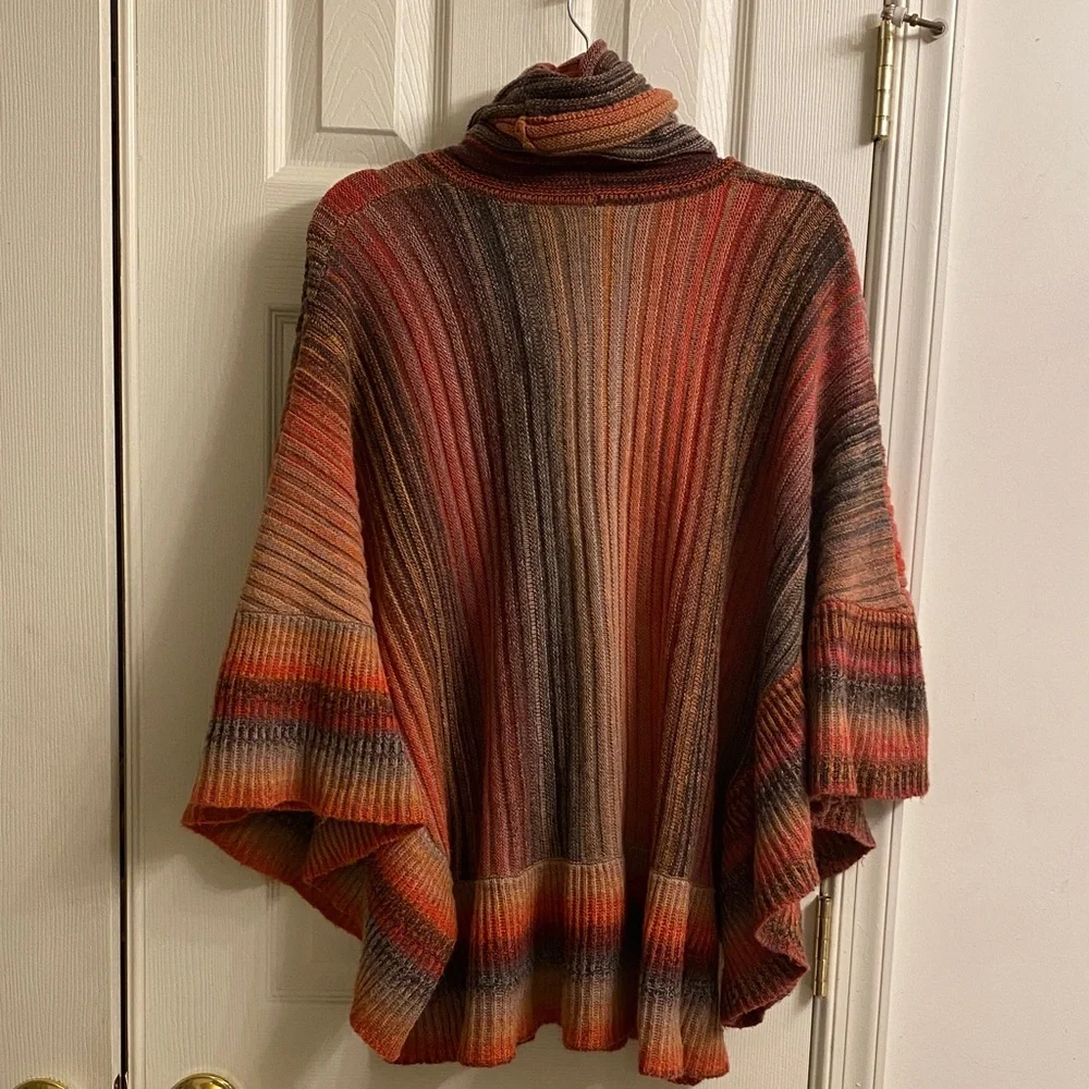 Dor Dor Elegant Multicolor Striped Women's Poncho - Picture 6 of 7